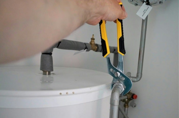 Why Choosing a Local Plumber in Kensington Can Save You Time and Money